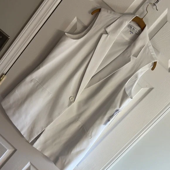 Peter Nygard Sz 14 Sleeveless Blazer Vest slit back & still stitched pockets! - Picture 1 of 13